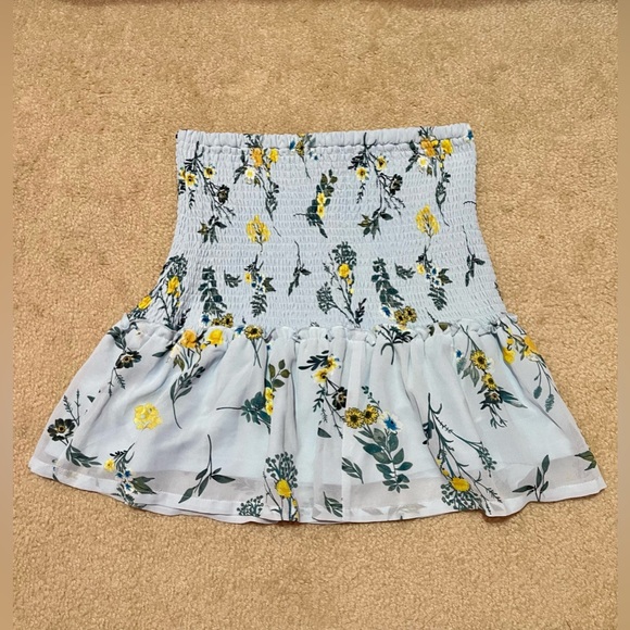 Large NWT Smocked Waist Skirt - Picture 7 of 7